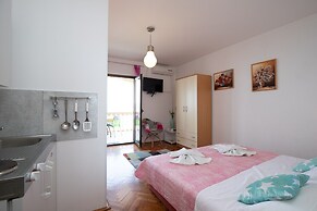 Studio Paula 1 300m From Sea