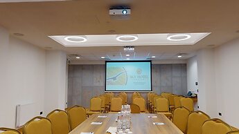 Sky Hotel Kraków