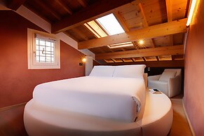 1881 Luxury Suites