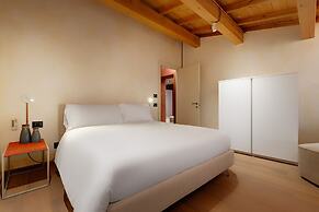 1881 Luxury Suites