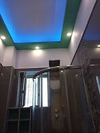 Agios Georgios - 2 Beds - Sleeps 4 - Free Parking