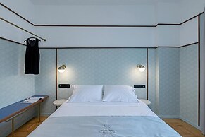 Acro Urban Suites