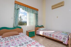 Villa Iliada Large Private Pool Walk to Beach A C Wifi Car Not Require
