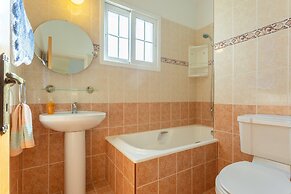 Villa Iliada Large Private Pool Walk to Beach A C Wifi Car Not Require
