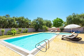 Villa Popi Large Private Pool Walk to Beach A C Wifi - 2820