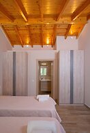 Villa Nikolakis, Kerasia, on the beach
