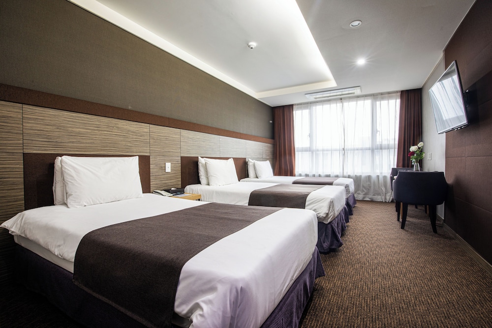 Eastern Hotel Jeju