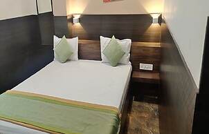 Hotel Grand Gaayatris