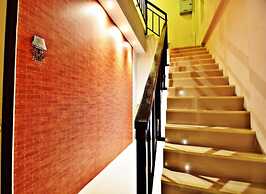 Be Rich Hotel