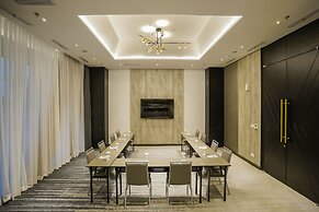 Awann Sewu Boutique Hotel and Suite