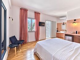 Magoo Suites