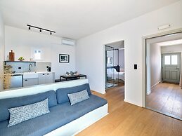 Magoo Suites