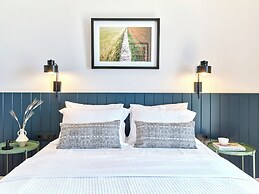 Magoo Suites