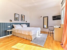 Magoo Suites