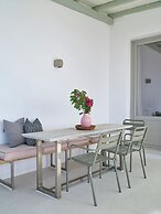 Magoo Suites