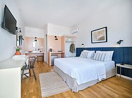 Magoo Suites