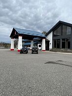 Jolly Roger Inn & Resort