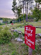 Jolly Roger Inn & Resort