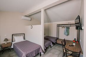 Acrocorinth Apartments