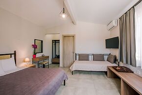 Acrocorinth Apartments
