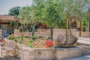 Acrocorinth Apartments