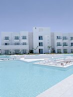 Tanoak Resort