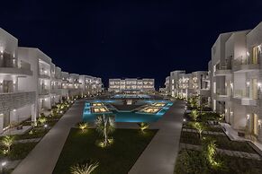 Tanoak Resort