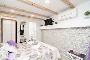 Lavender Room