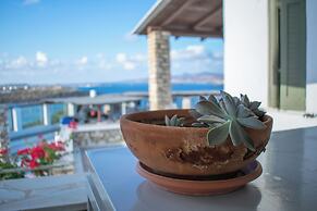Holiday Sunset Villa Above the Beach