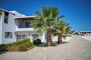 Holiday Sunset Villa Above the Beach