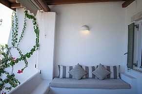 Holiday Sunset Villa Above the Beach