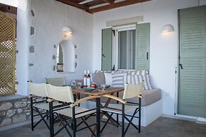 Holiday Sunset Villa Above the Beach