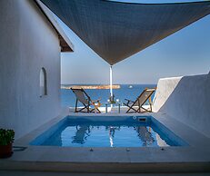 Holiday Sunset Villa Above the Beach