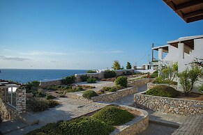 Holiday Sunset Villa Above the Beach