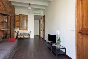 Comfortable Family Apartment With Balcony