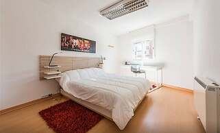 Modern and Comfortable Madrid Flat