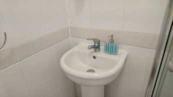 Room-en Suite Shower Room Double Room wi