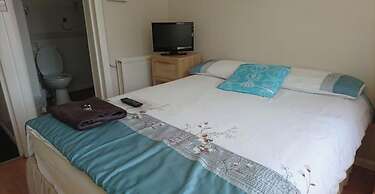 Room-en Suite Shower Room Double Room wi