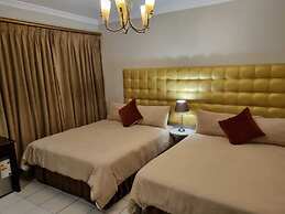 Savoy Lodge - Room