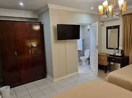 Savoy Lodge - Room