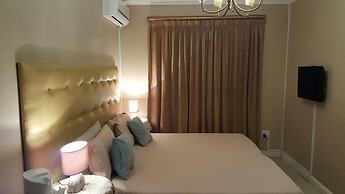 Savoy Lodge - Room