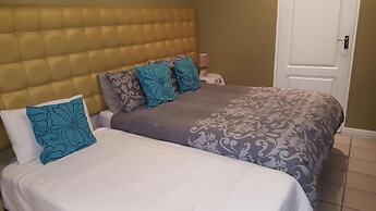 Savoy Lodge - Nice Budget Triple Room 2