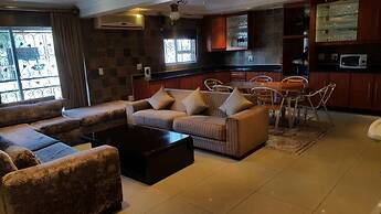 Savoy Lodge - Nice Budget Triple Room 2
