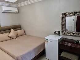 Savoy Lodge - Nice Budget Triple Room 2
