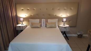 Savoy Lodge - Standard Double Room 6