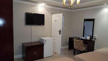 Savoy Lodge - Standard Double Room 6