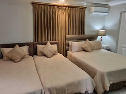 Savoy Lodge - Standard Double Room 7