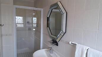 Savoy Lodge - Standard Double Room 7