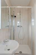 Room-family Room With Private Bathroom
