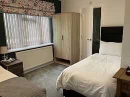 Room-family Room With Private Bathroom